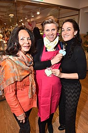 Charlotte Gräfin von Oeynhausen (li.) mit Mutter Trixi (li.) und  Sophia Gräfin von Schaesberg beim „Regulat Beauty Muttertags-Lunch” im "Eataly" in München am 06.05.2019 Foto: BrauerPhotos / Goran Nitschke fuer Niedermaier Pharma